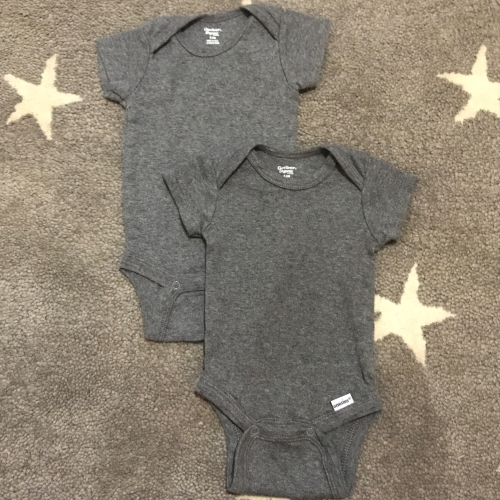 Gerber organic onesie bundle, 0-3mo